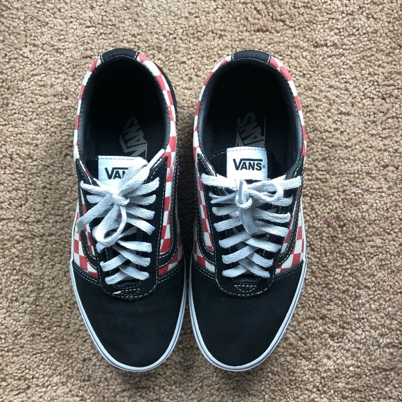 Black and Red vans - Picture 2 of 6